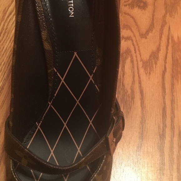 Authentic Louis Vuitton Shoes - Picture 6 of 6